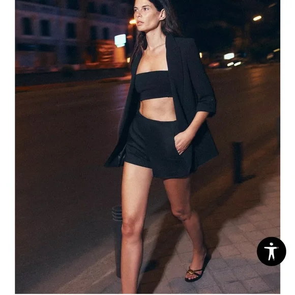 Zara Classic Black high waisted shorts - Picture 3 of 5